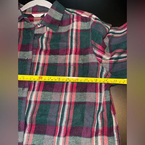 Woolrich Women’s Cotton Plaid Button Down Long sleeve Shirt Size L EUC Holiday - Picture 7 of 8